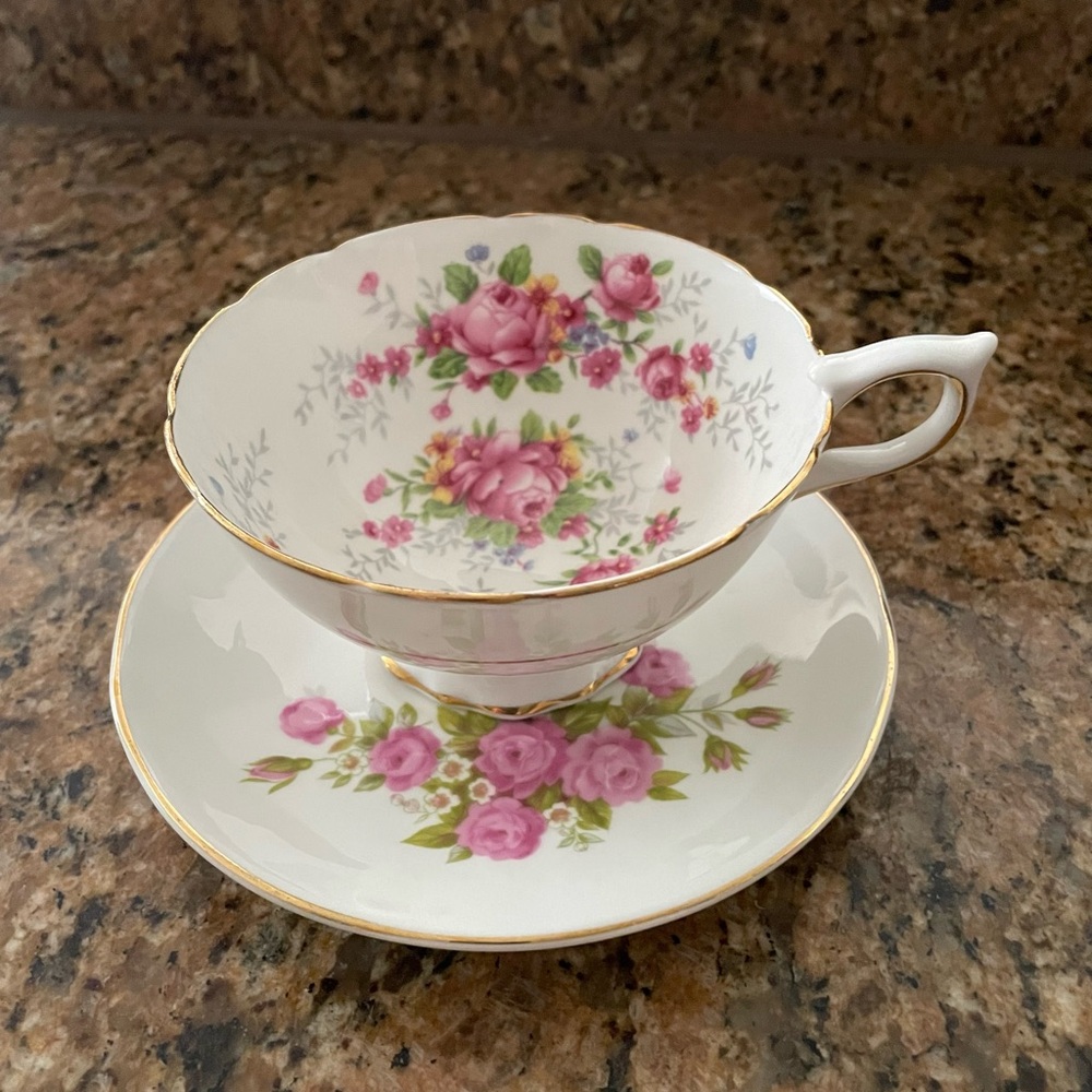 Vintage Sadler Wellington Fine China Teacup & Saucer Floral England